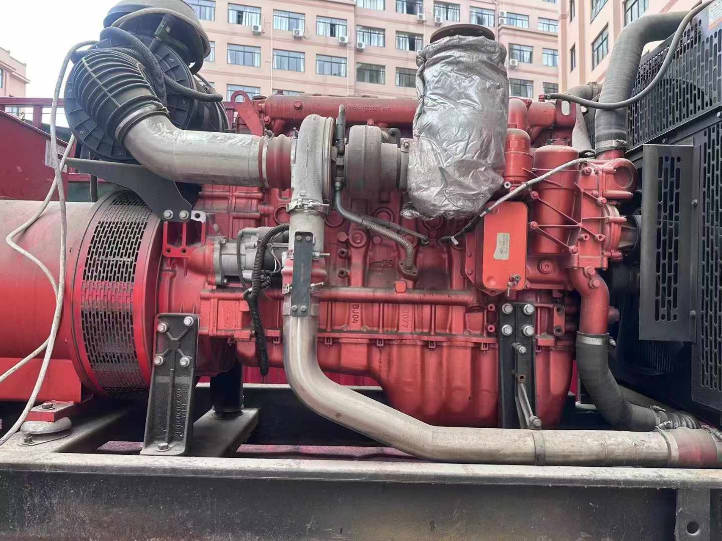 鲁山如何选择适合 600kW 柴油发电机组的过载保护器？